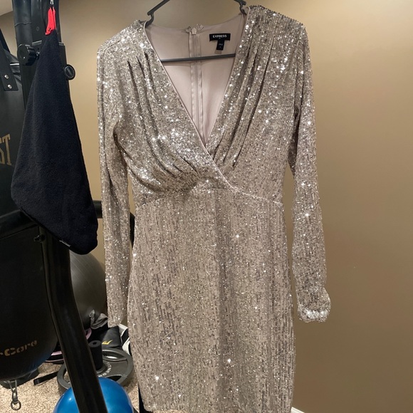 Express woman Dress - Picture 5 of 10